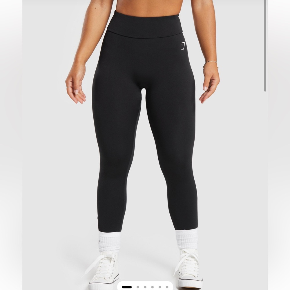 Gym Shark: Power Regular Leggings with black logo
